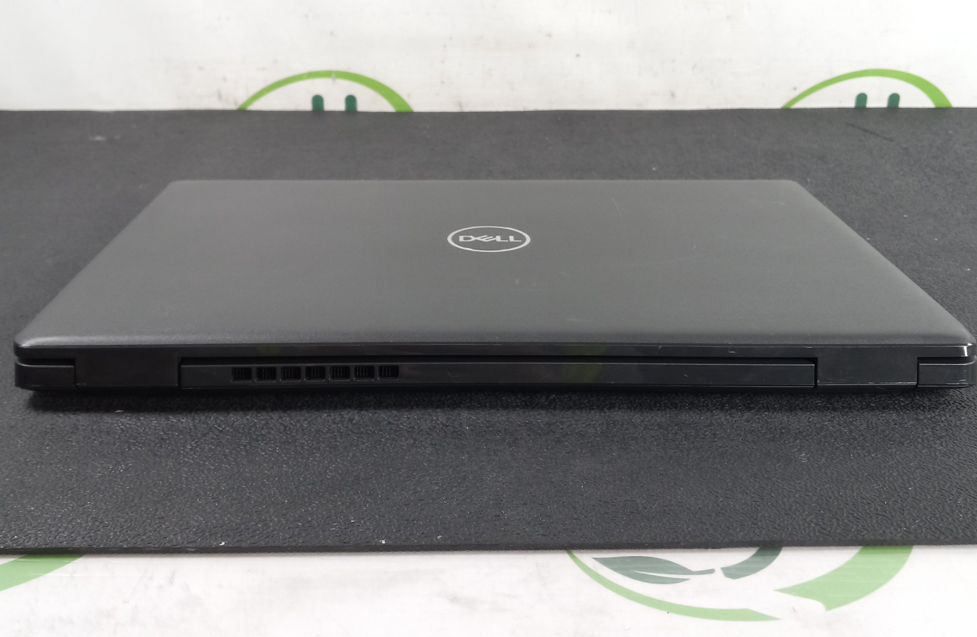 Buy Dell Latitude 3520 15.6 in Core i7-1165G7 2.8GHz 16GB 256GB